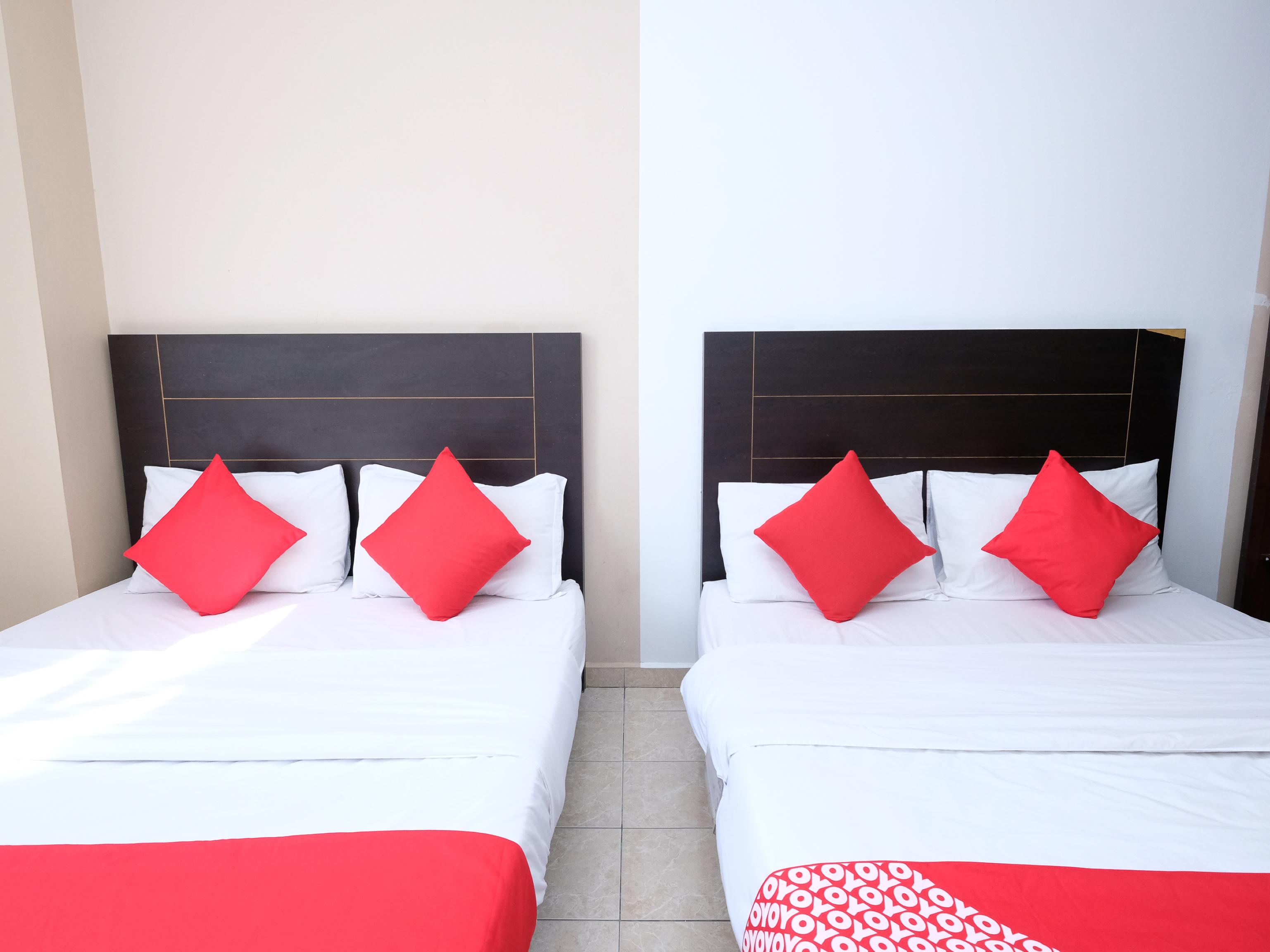 Oyo 717 Mr J Hotel Wakaf Che Yeh 2 Ngoại thất bức ảnh