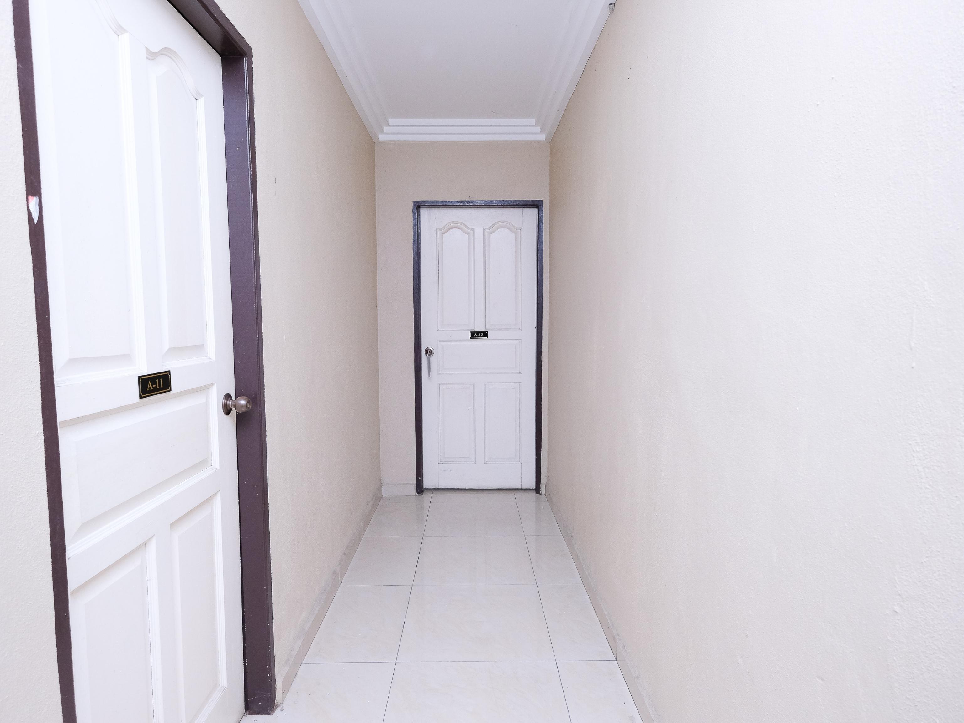 Oyo 717 Mr J Hotel Wakaf Che Yeh 2 Ngoại thất bức ảnh