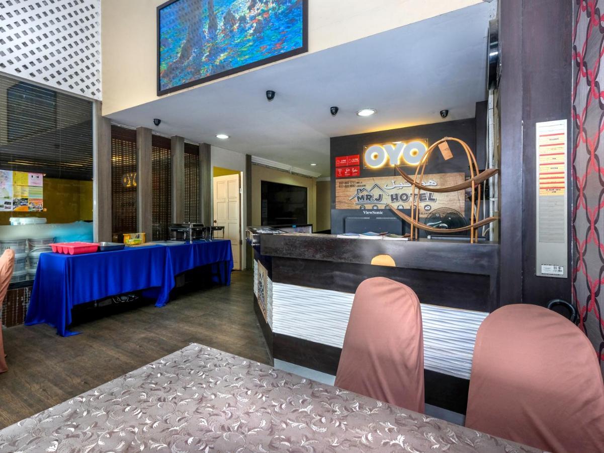 Oyo 717 Mr J Hotel Wakaf Che Yeh 2 Ngoại thất bức ảnh