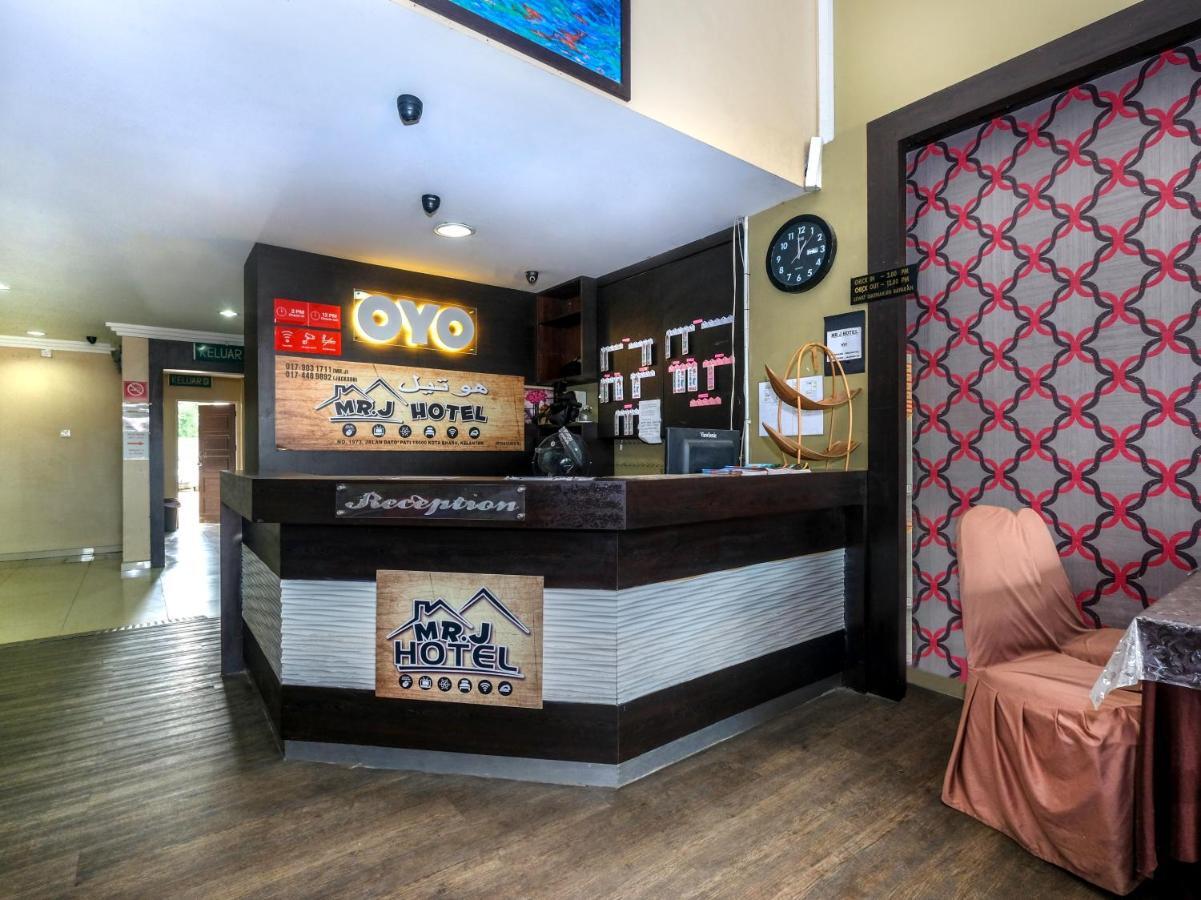 Oyo 717 Mr J Hotel Wakaf Che Yeh 2 Ngoại thất bức ảnh