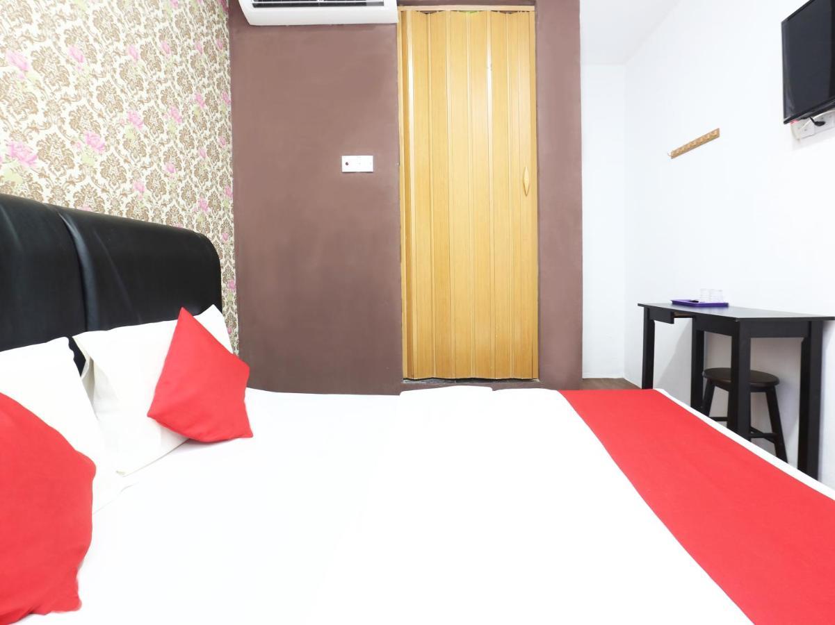Oyo 717 Mr J Hotel Wakaf Che Yeh 2 Ngoại thất bức ảnh