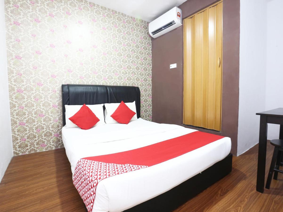 Oyo 717 Mr J Hotel Wakaf Che Yeh 2 Ngoại thất bức ảnh