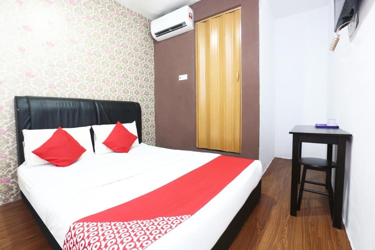 Oyo 717 Mr J Hotel Wakaf Che Yeh 2 Ngoại thất bức ảnh