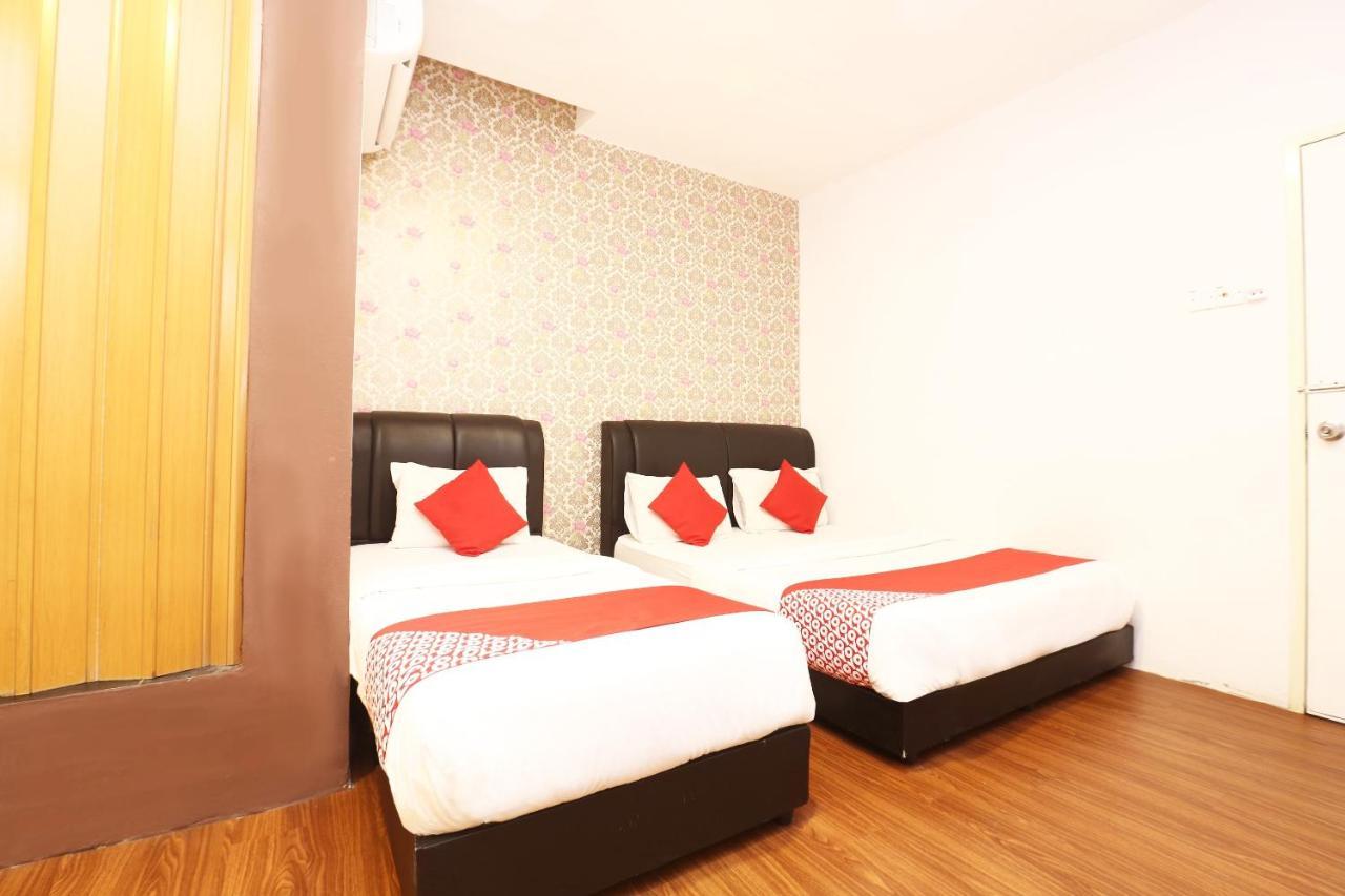 Oyo 717 Mr J Hotel Wakaf Che Yeh 2 Ngoại thất bức ảnh