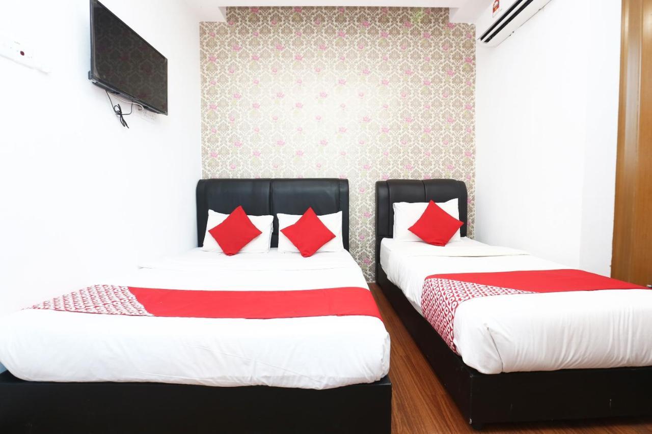 Oyo 717 Mr J Hotel Wakaf Che Yeh 2 Ngoại thất bức ảnh