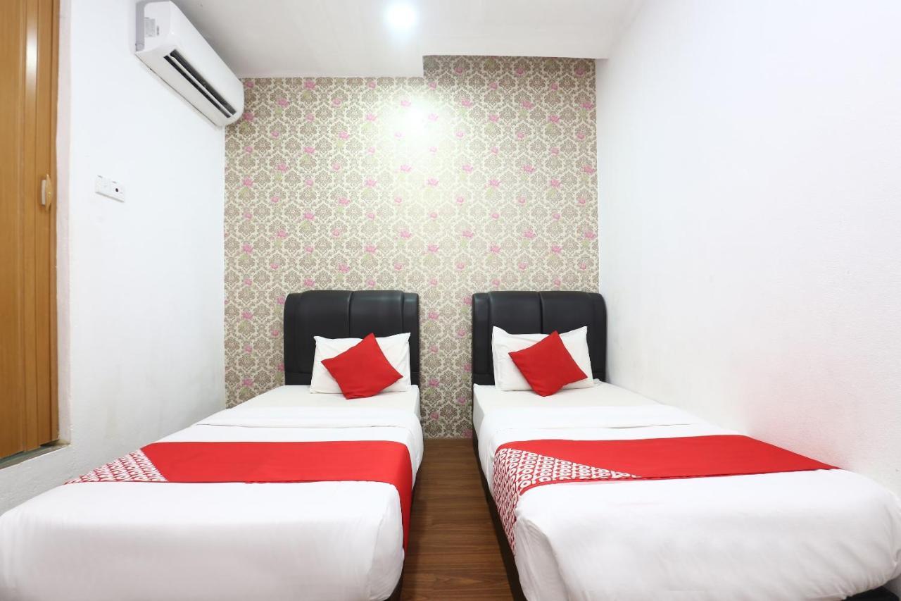 Oyo 717 Mr J Hotel Wakaf Che Yeh 2 Ngoại thất bức ảnh