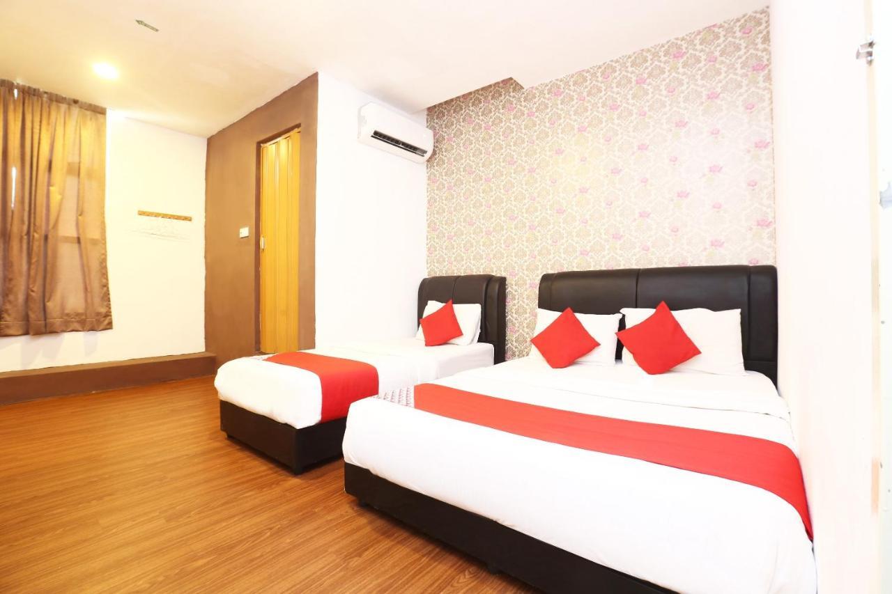 Oyo 717 Mr J Hotel Wakaf Che Yeh 2 Ngoại thất bức ảnh